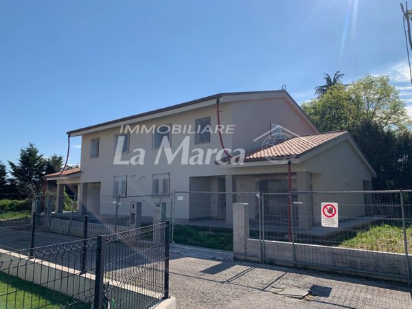 casa indipendente in vendita a Ponzano Veneto in zona Paderno