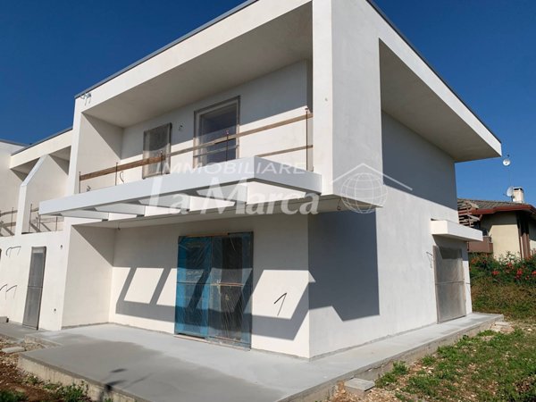 casa indipendente in vendita a Ponzano Veneto in zona Paderno