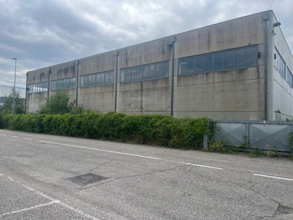 capannone in vendita a Ponzano Veneto