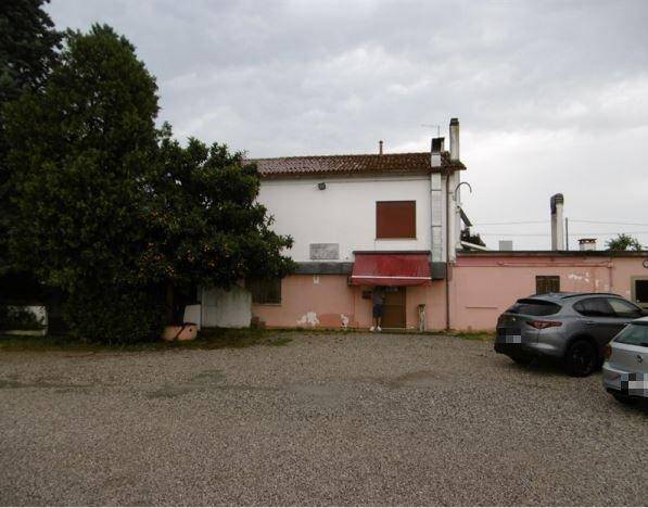negozio in vendita a Ponzano Veneto