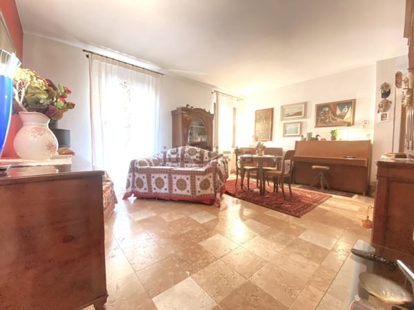casa indipendente in vendita a Ponzano Veneto in zona Paderno