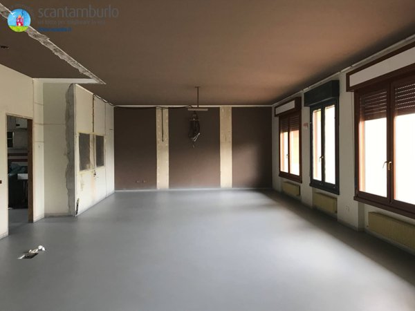 negozio in vendita a Ponzano Veneto in zona Paderno