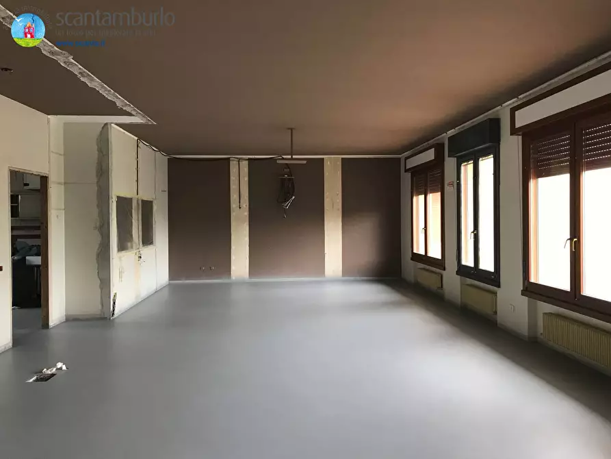 negozio in vendita a Ponzano Veneto in zona Paderno