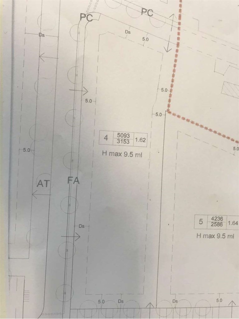terreno edificabile in vendita a Ponzano Veneto in zona Paderno