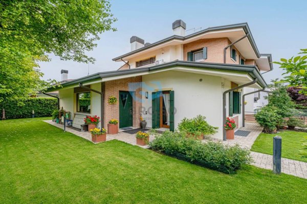 casa indipendente in vendita a Ponzano Veneto