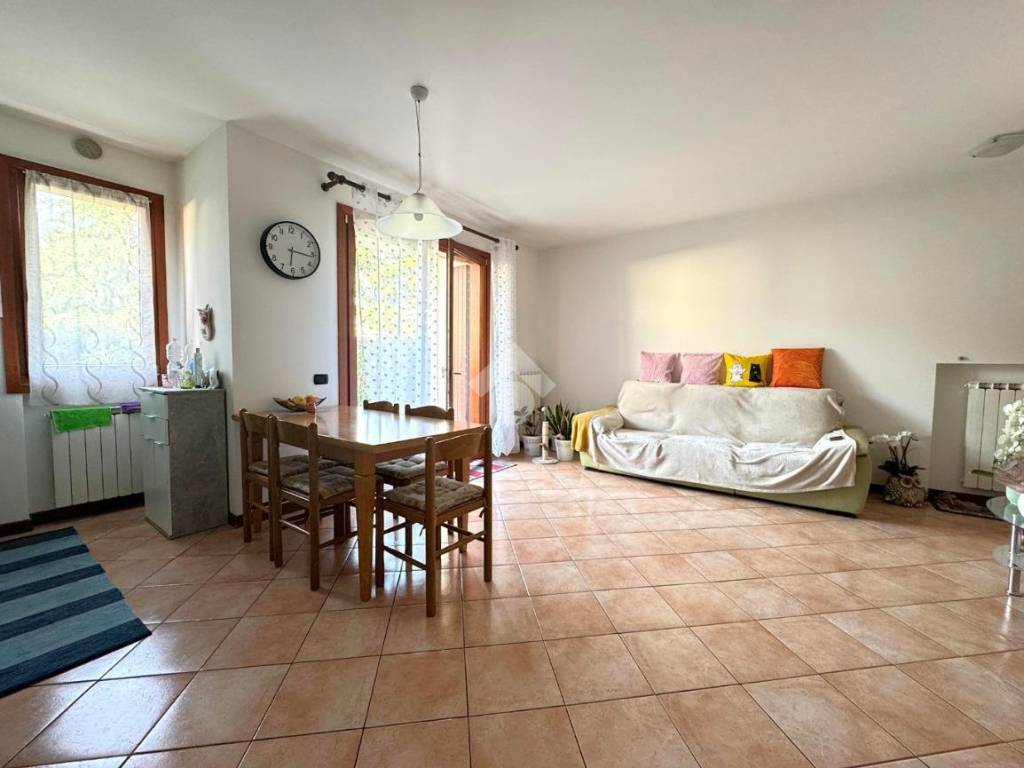 appartamento in vendita a Ponzano Veneto in zona Paderno