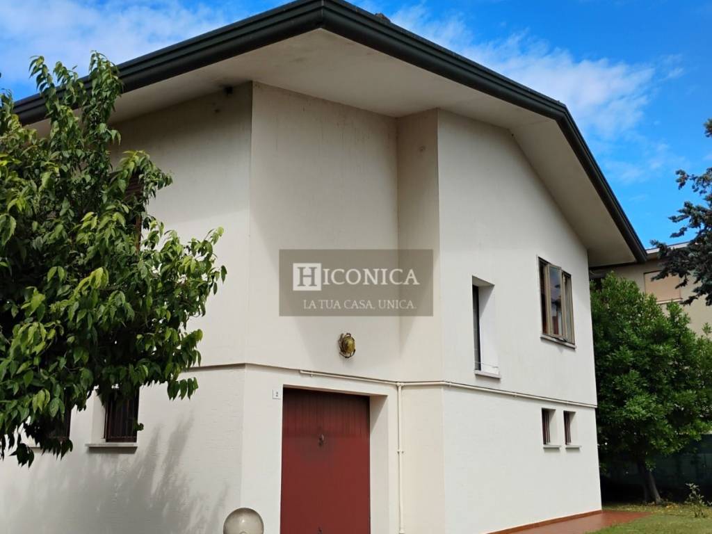 casa indipendente in vendita a Ponzano Veneto in zona Merlengo