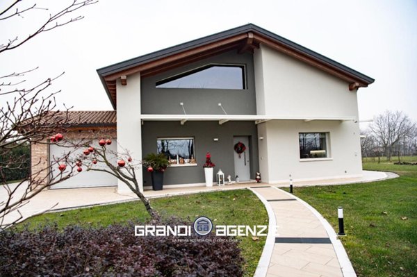 casa indipendente in vendita a Ponzano Veneto