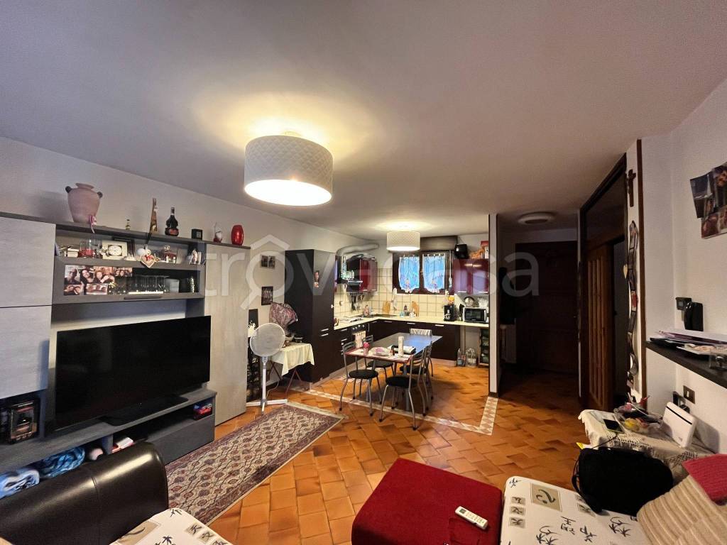casa indipendente in vendita a Ponzano Veneto in zona Paderno