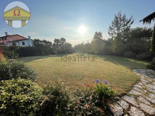 casa indipendente in vendita a Ponzano Veneto