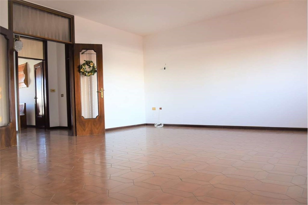 locale commerciale in vendita a Ponzano Veneto