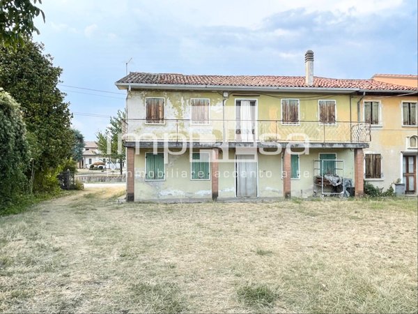 casa indipendente in vendita a Ponzano Veneto in zona Paderno