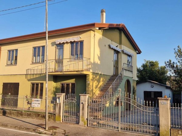 casa indipendente in vendita a Ponzano Veneto
