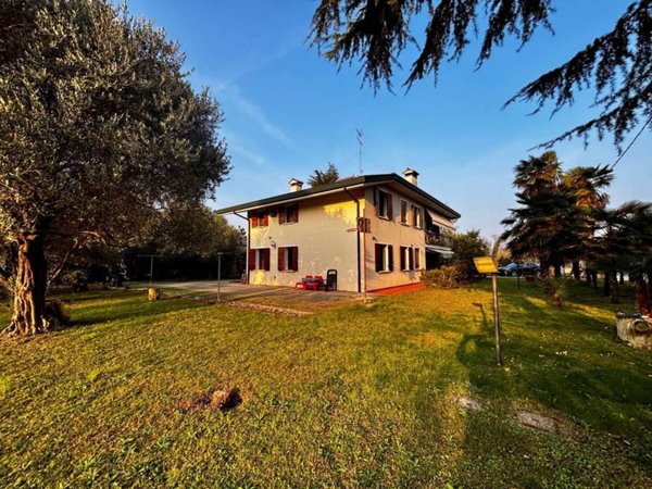 casa indipendente in vendita a Ponzano Veneto