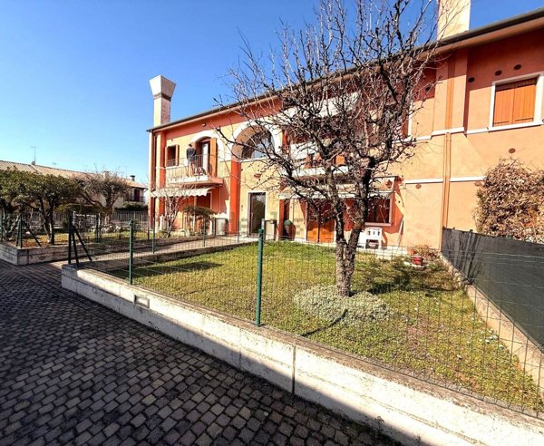 appartamento in vendita a Ponzano Veneto in zona Paderno