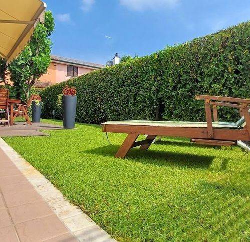 pentavano in vendita a Ponzano Veneto in zona Paderno