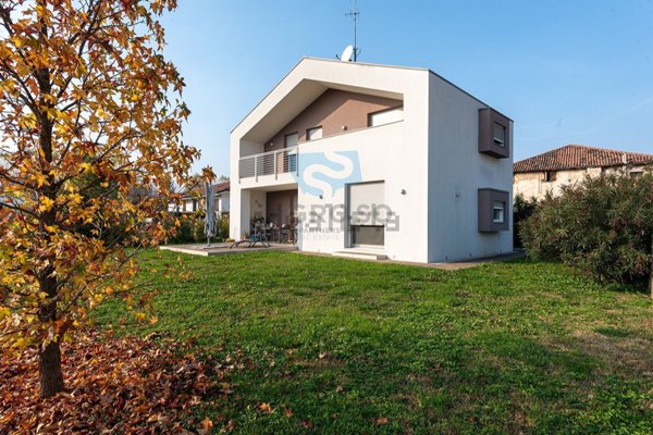 casa indipendente in vendita a Ponzano Veneto