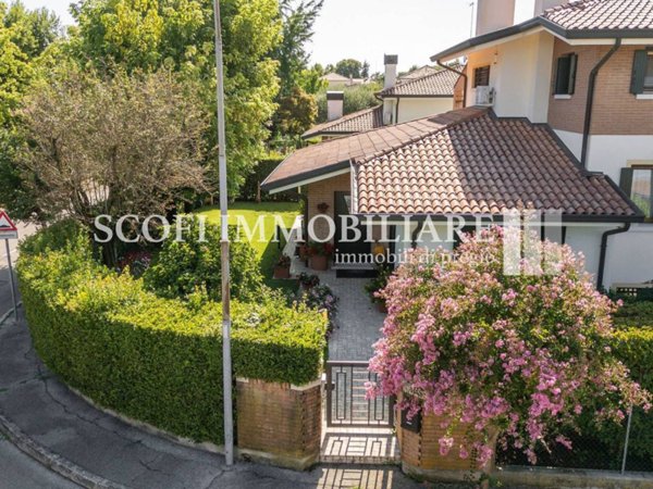 casa indipendente in vendita a Ponzano Veneto
