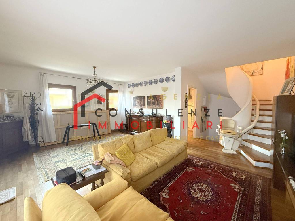 casa indipendente in vendita a Ponzano Veneto in zona Paderno