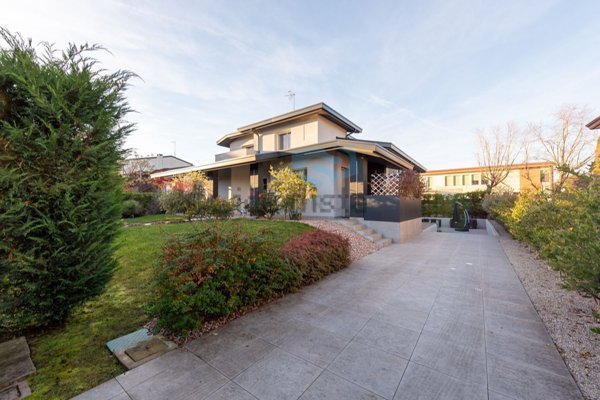 casa indipendente in vendita a Ponzano Veneto