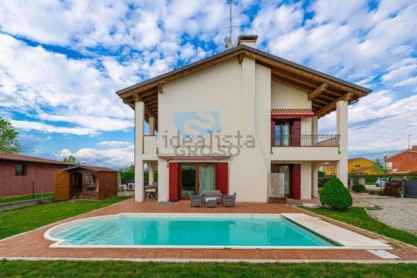 casa indipendente in vendita a Ponzano Veneto