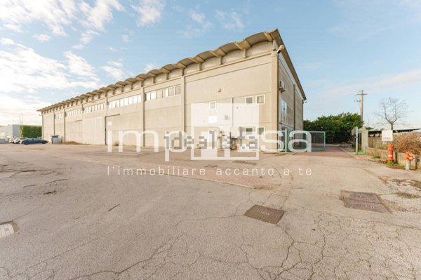 capannone in vendita a Ponzano Veneto