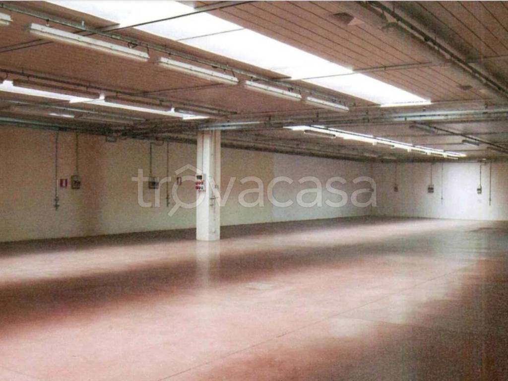 locale commerciale in vendita a Ponzano Veneto