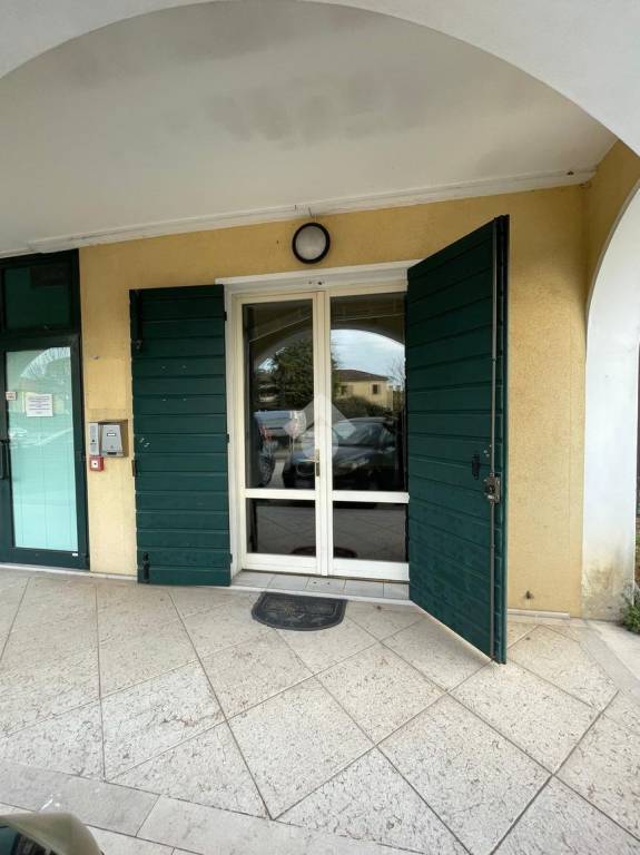 negozio in vendita a Ponzano Veneto