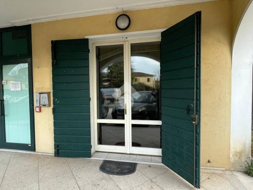 negozio in vendita a Ponzano Veneto