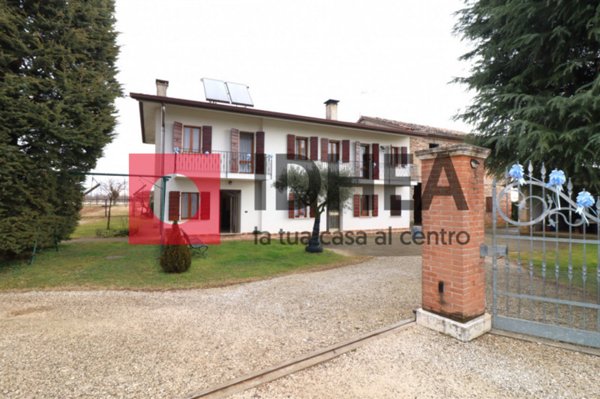 casa indipendente in vendita a Ponzano Veneto