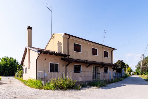 casa indipendente in vendita a Ponzano Veneto in zona Merlengo