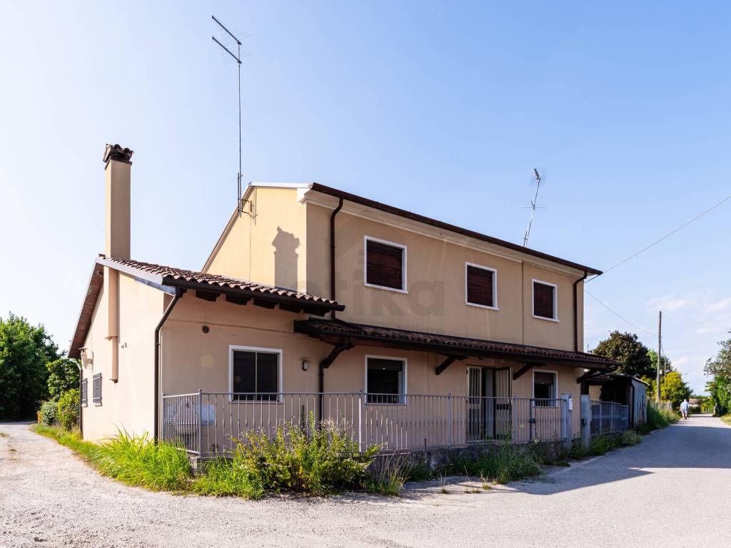 casa indipendente in vendita a Ponzano Veneto in zona Merlengo