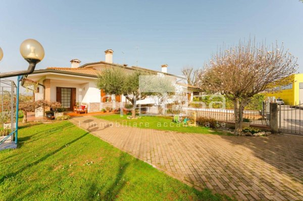 casa indipendente in vendita a Ponzano Veneto in zona Paderno