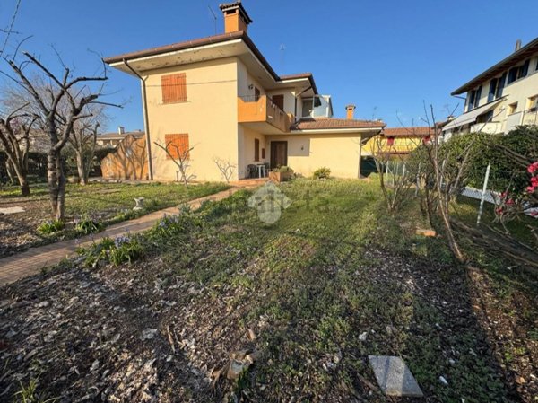 appartamento in vendita a Ponzano Veneto in zona Paderno