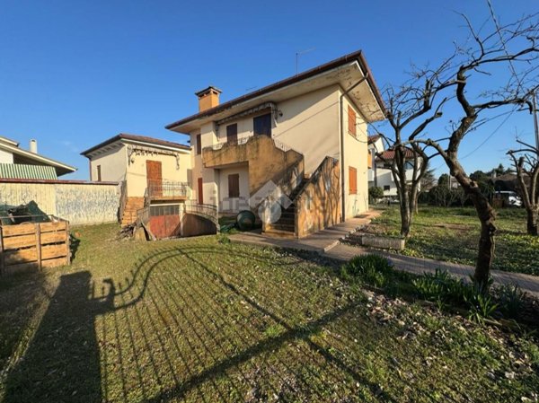 appartamento in vendita a Ponzano Veneto in zona Paderno