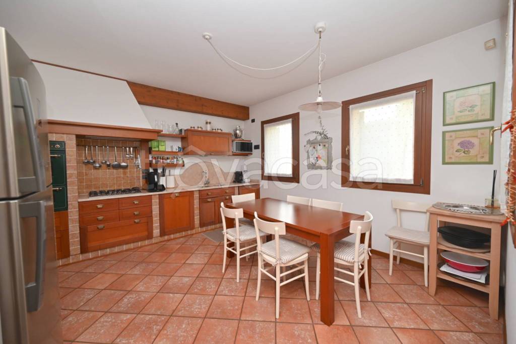 casa indipendente in vendita a Ponzano Veneto