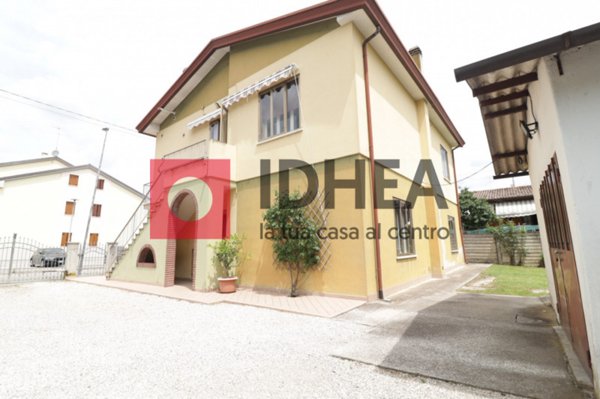 casa indipendente in vendita a Ponzano Veneto in zona Paderno