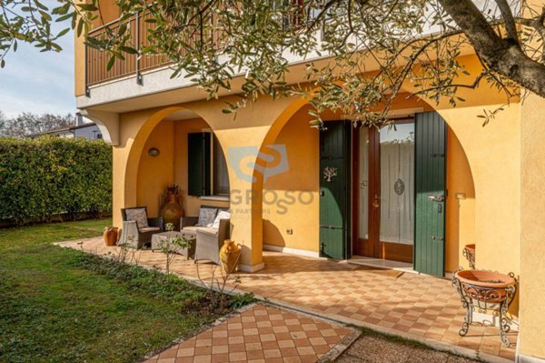 casa indipendente in vendita a Ponzano Veneto in zona Merlengo