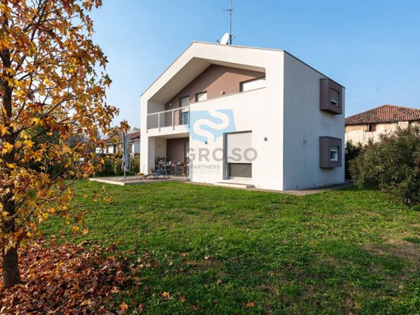 casa indipendente in vendita a Ponzano Veneto in zona Ponzano Veneto