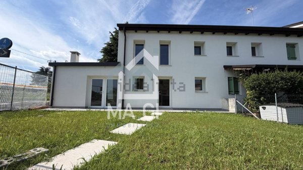 appartamento in vendita a Ponzano Veneto in zona Ponzano Veneto