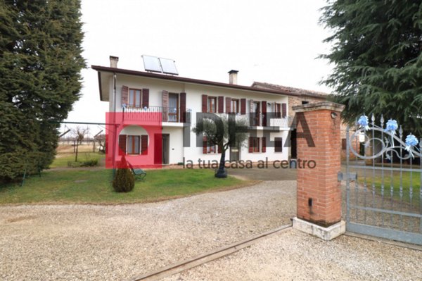 casa indipendente in vendita a Ponzano Veneto in zona Paderno