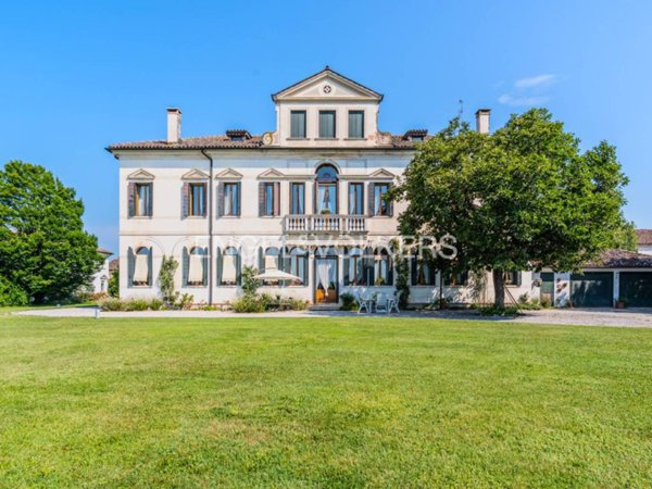 casa indipendente in vendita a Ponzano Veneto