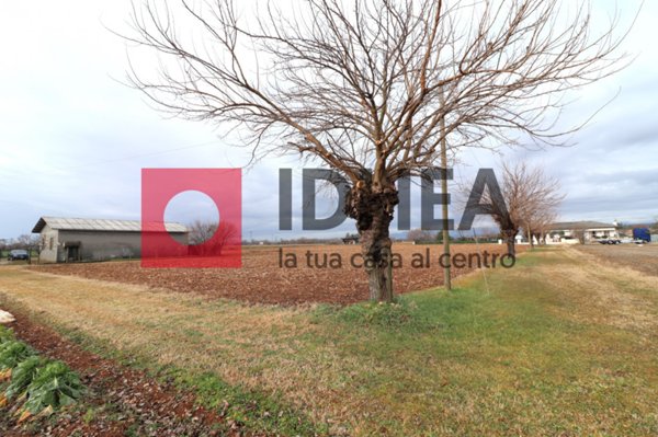 terreno agricolo in vendita a Ponzano Veneto in zona Ponzano Veneto