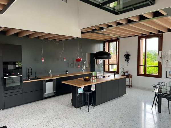 casa indipendente in vendita a Portobuffolè in zona Settimo