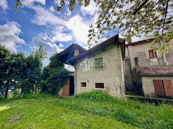 casa semindipendente in vendita a Possagno