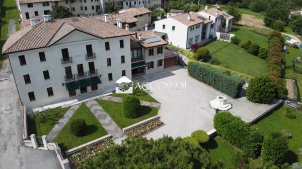 casa indipendente in vendita a Possagno