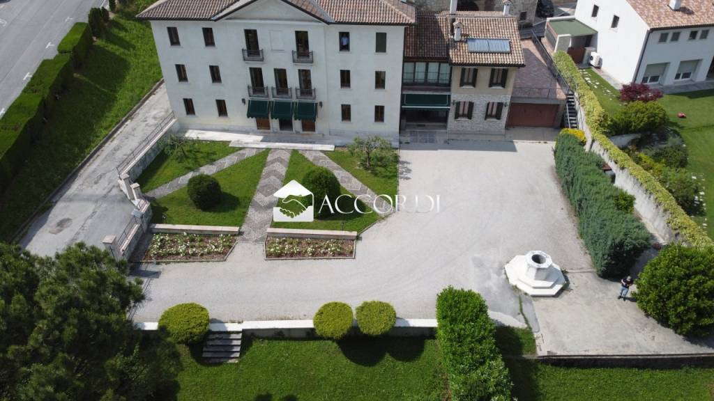 casa indipendente in vendita a Possagno