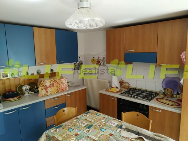 casa indipendente in vendita a Possagno