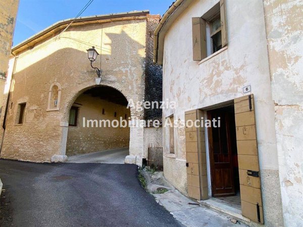 casa indipendente in vendita a Possagno