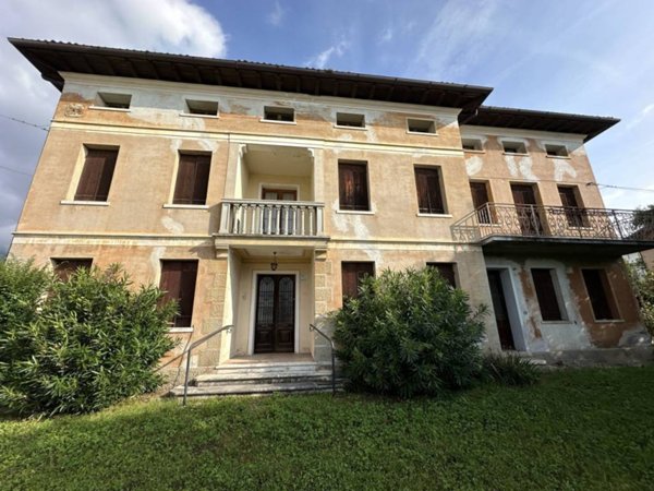 casa indipendente in vendita a Possagno